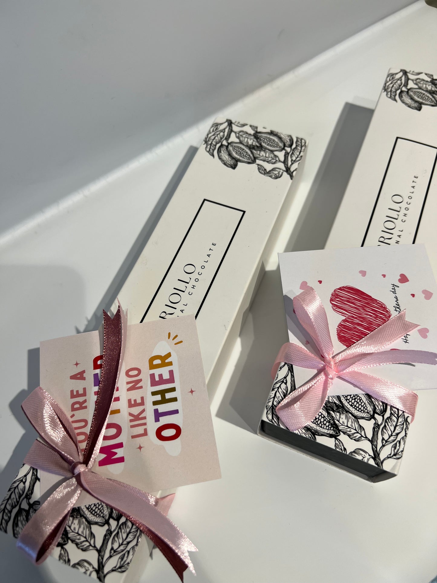 Handpainted bonbon gift box